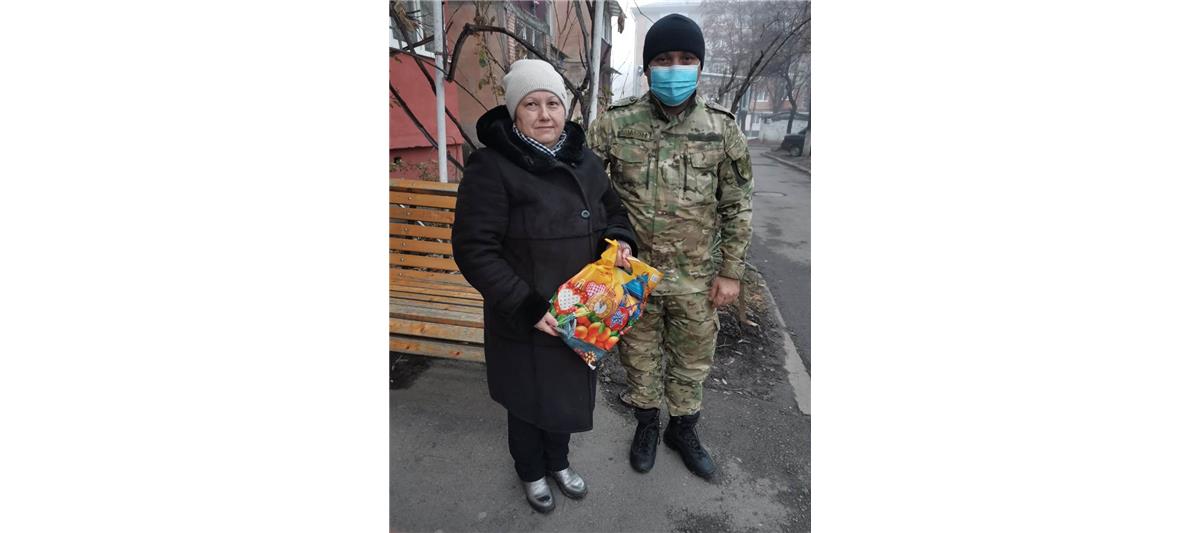 В Северной Осетии росгвардейцы поздравили детей погибших сослуживцев с новогодними праздниками
