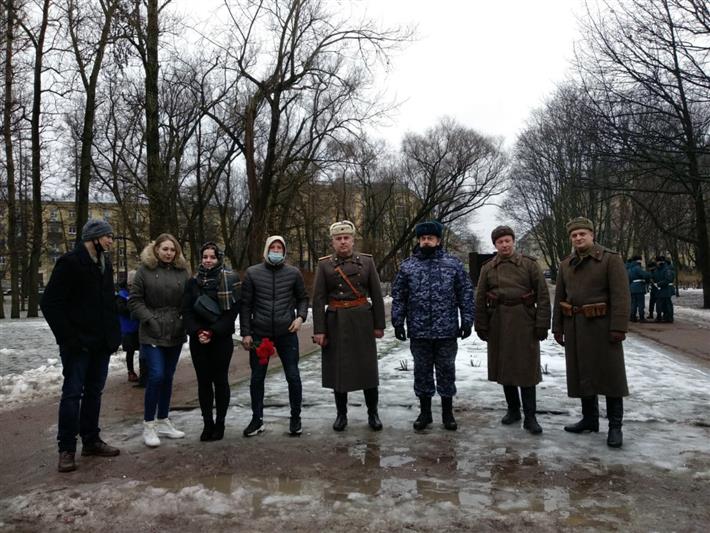 Росгвардейцы Северо-Западного округа принимают участие в мероприятиях, посвященных Дню полного снятия блокады Ленинграда