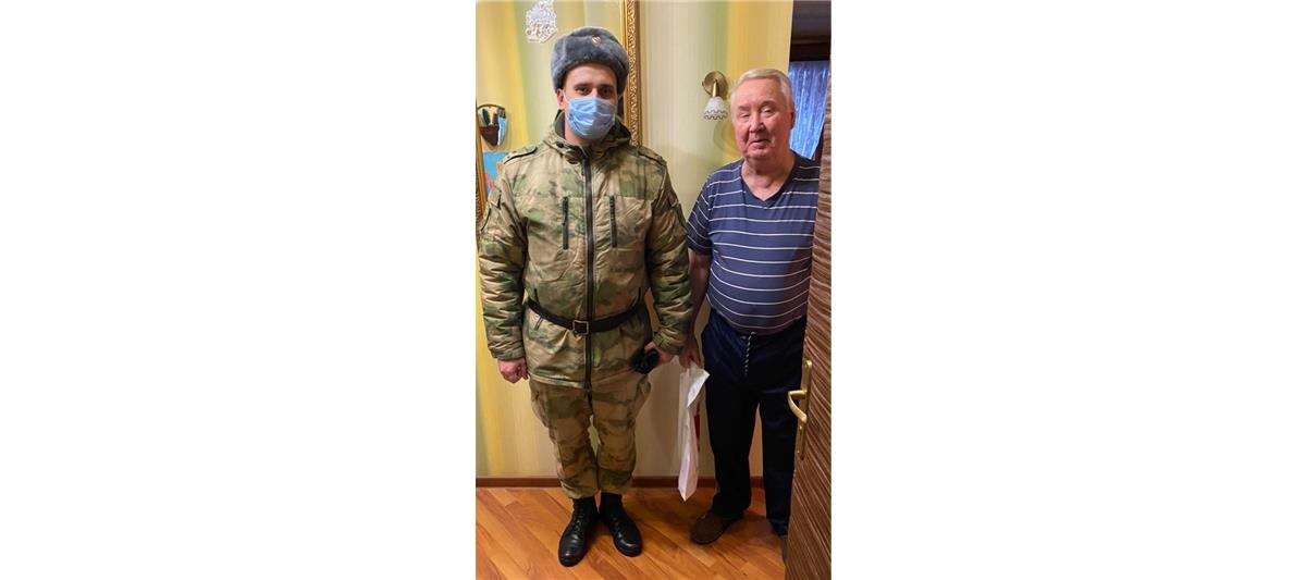 Военнослужащие ОДОН им. Ф.Э. Дзержинского поздравили ветеранов-блокадников с полным освобождением Ленинграда от фашистской блокады