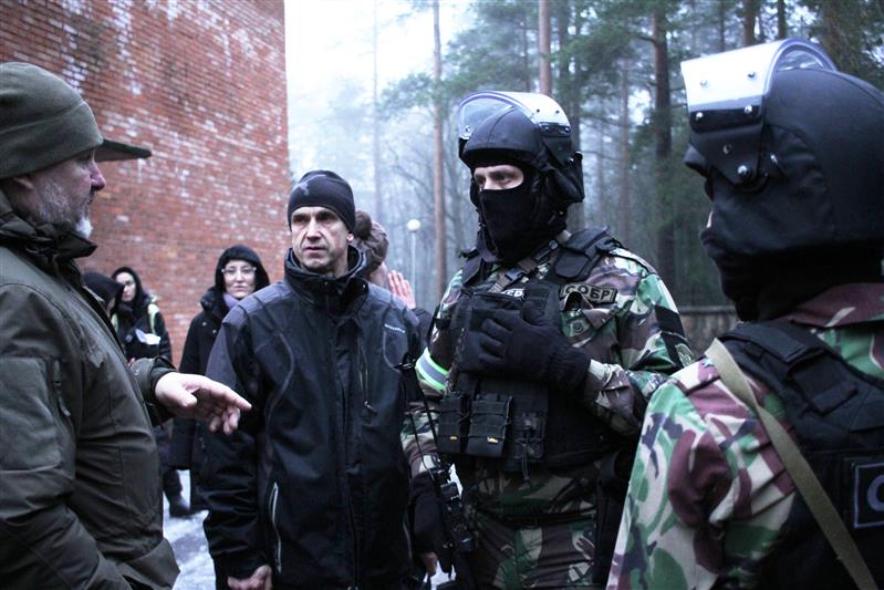 В Санкт-Петербурге сотрудники и военнослужащие Росгвардии оказали содействие в съемках художественного фильма, посвященного деятельности спецподразделений