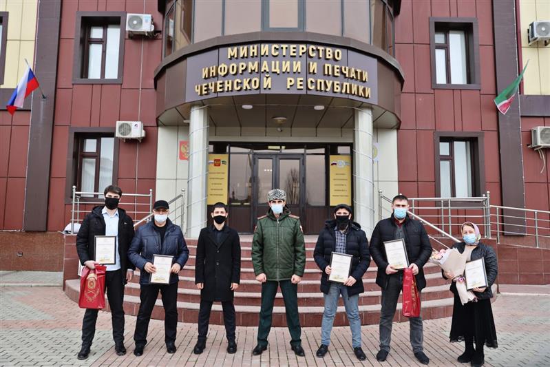 В Северо-Кавказском округе Росгвардии поздравили журналистов с профессиональным праздником