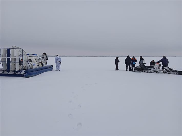 Сотрудники саратовского ОМОН приняли участие в патрулировании акватории реки Волга