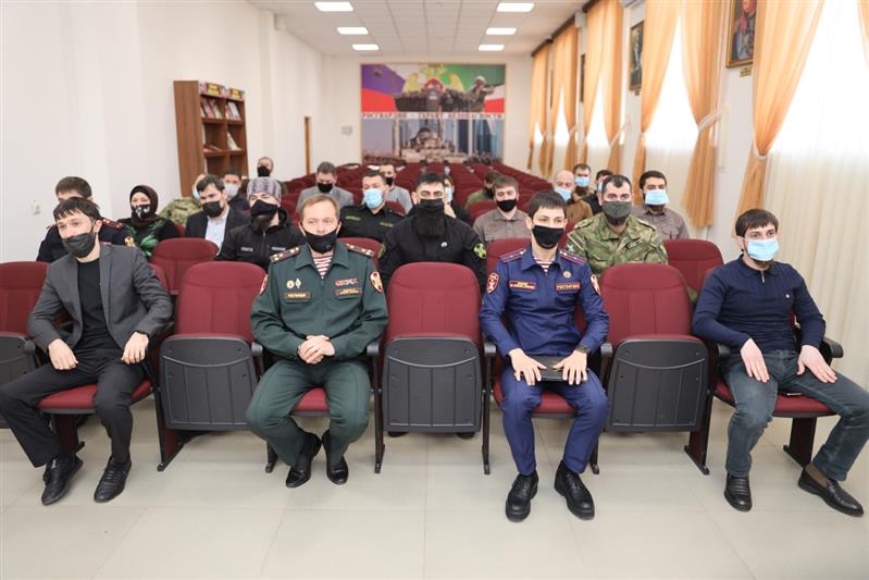 В Северо-Кавказском округе Росгвардии отметили День создания подразделений по взаимодействию со СМИ