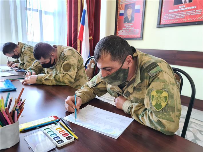 Военнослужащие грозненского соединения Росгвардии почтили память жертв блокады Ленинграда