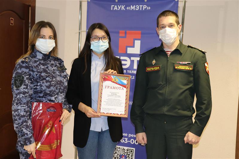 В Марий Эл росгвардейцы поздравили журналистов с Днем российской печати