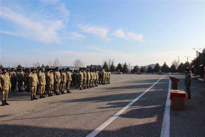  В грозненском соединении Росгвардии поздравили специалистов инженерной службы с профессиональным праздником