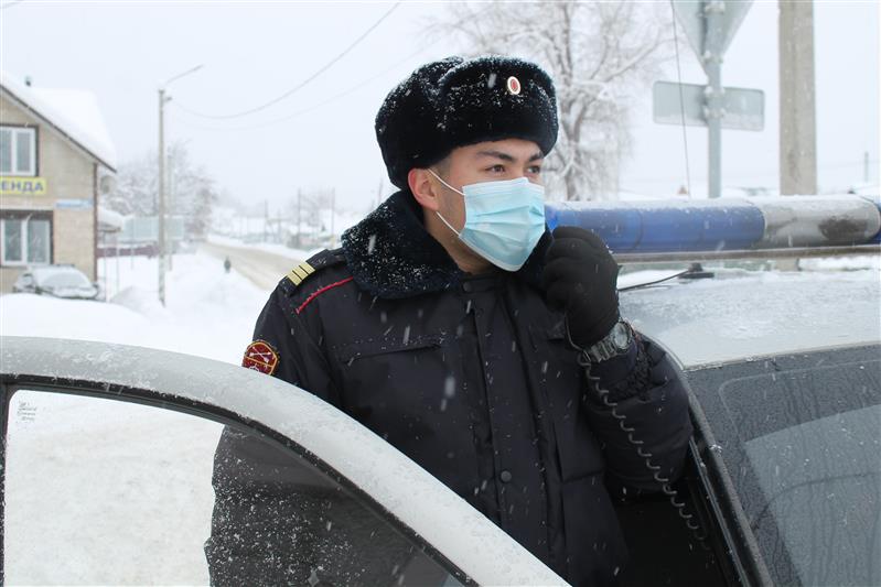 В Республике Алтай сотрудники Росгвардии проводят ведомственную профилактическую акцию «Безопасный Новый год»
