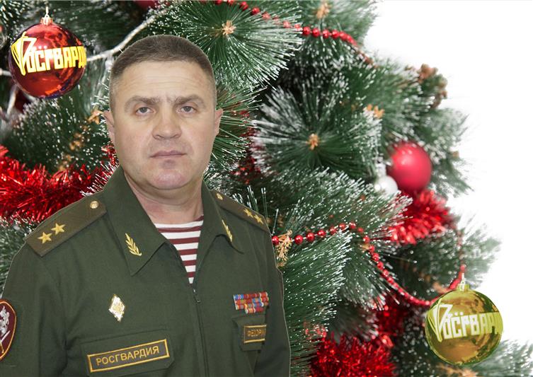 Генерал-лейтенант Василий Федорук поздравил личный состав подразделений, выполняющих задачи в составе ОГВ(с)