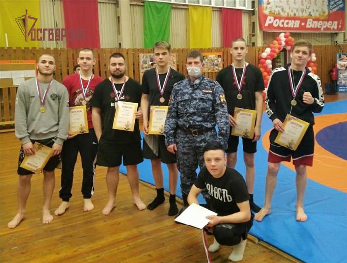 Подшефные Росгвардии Красноярского края из детского дома стали призерами соревнований по спортивной борьбе 