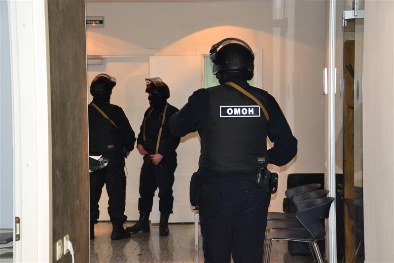При содействии сотрудников ОМОН на транспорте в Самаре проведены следственные действия по факту нецелевого расходования бюджета