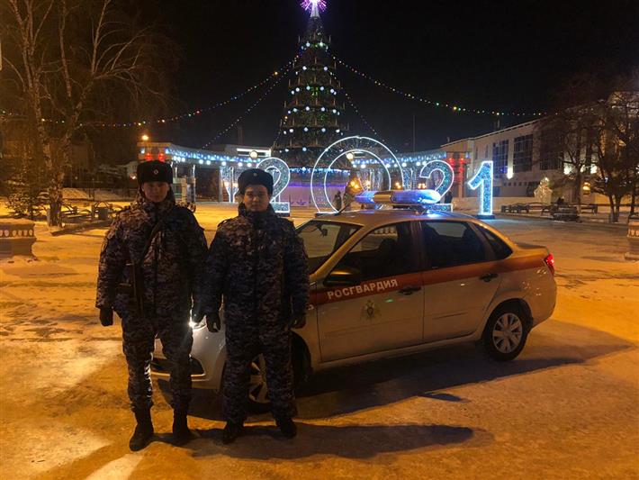 Росгвардия обеспечила безопасность граждан в новогоднюю ночь на Урале