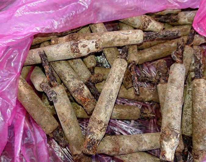 В Севастополе сотрудники ОМОН Росгвардии обследовали несколько десятков боеприпаса времен Великой Отечественной войны