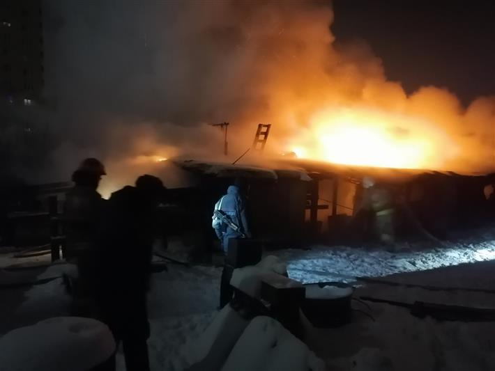 В Тюмени сотрудники Росгвардии оказали содействие в ликвидации пожара