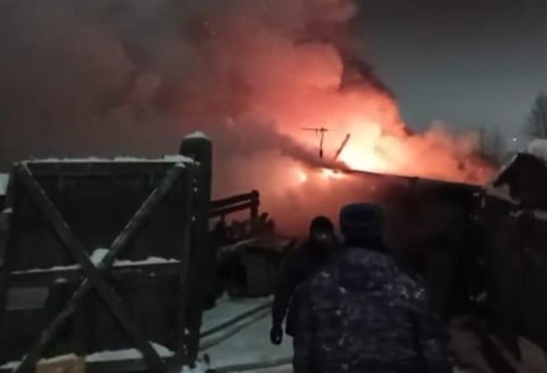 В Тюмени сотрудники Росгвардии оказали содействие в ликвидации пожара