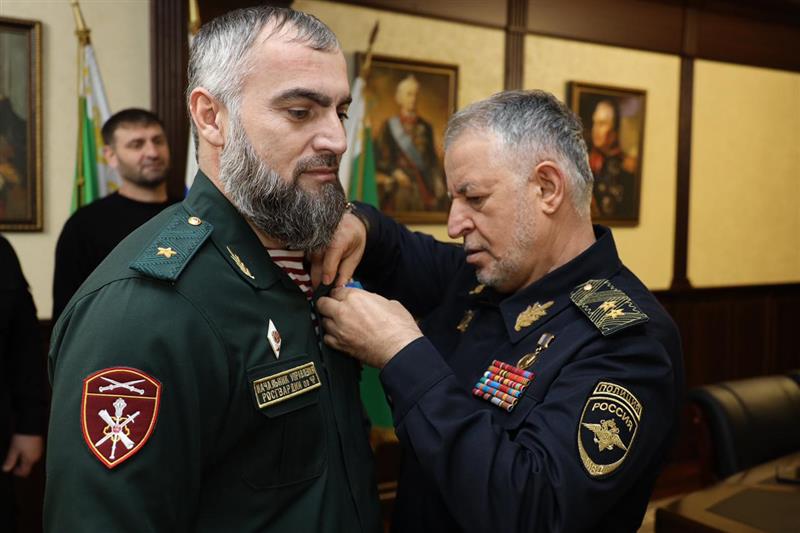 Начальник Управления Росгвардии по Чеченской Республике награжден медалью «За заслуги»