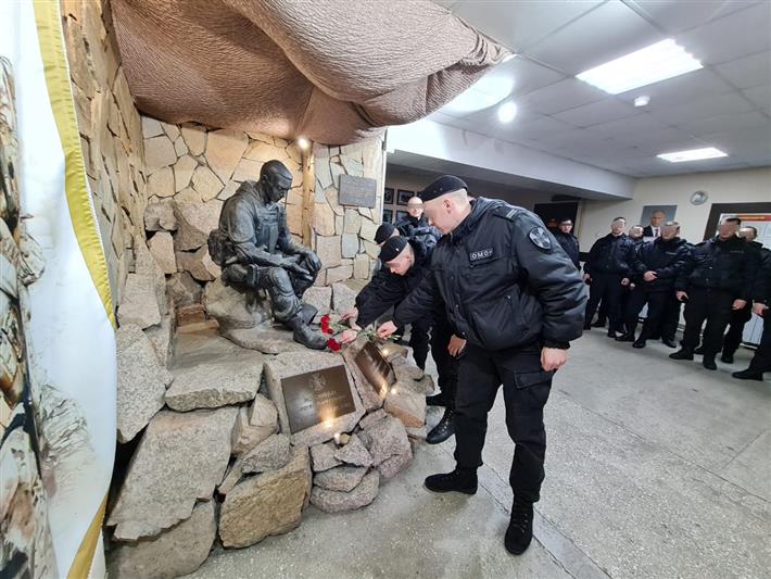 В челябинском ОМОН Росгвардии почтили память сослуживца, погибшего на Северном Кавказе