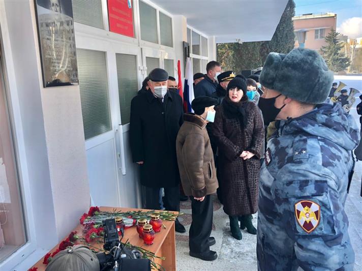 Севастопольские росгвардейцы поучаствовали в открытии памятной доски комбату Победы