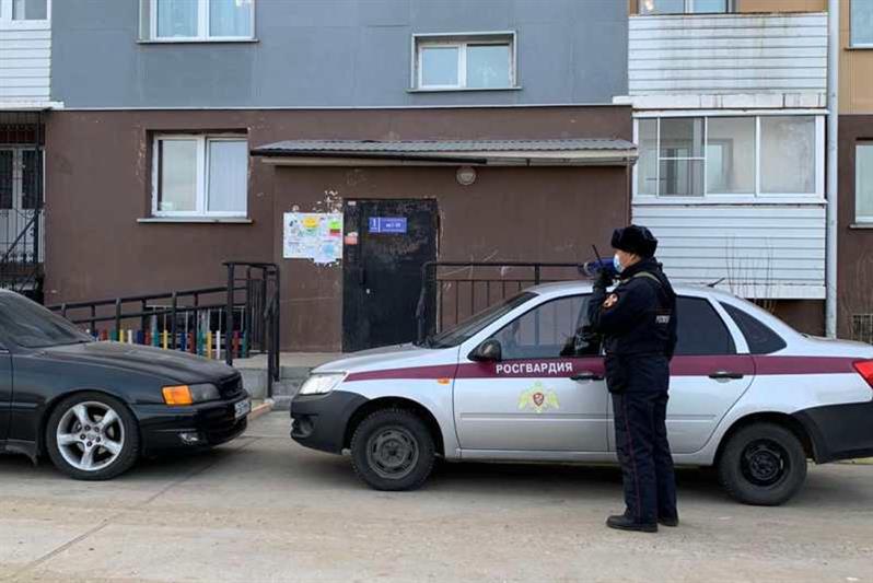 В Улан-Удэ росгвардейцы пришли на помощь нуждавшимся в ней гражданам