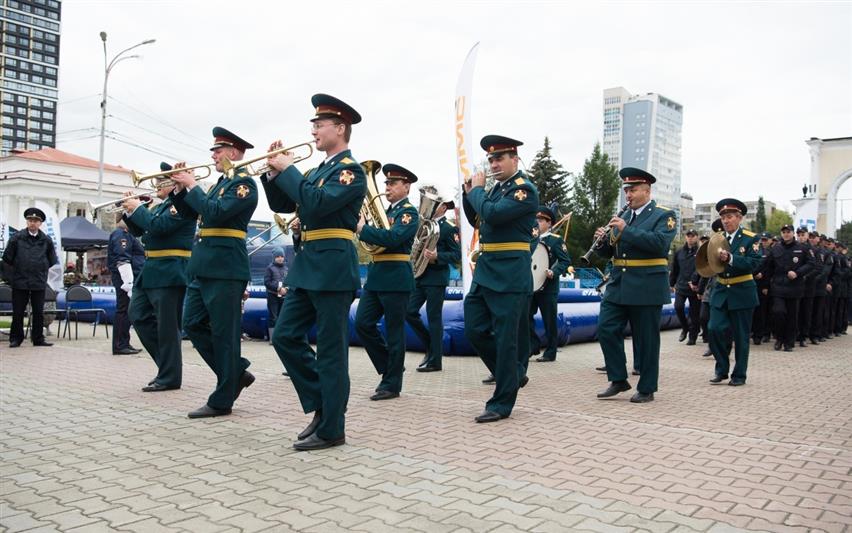 Военные музыканты Уральского округа Росгвардии отмечают свой профессиональный праздник