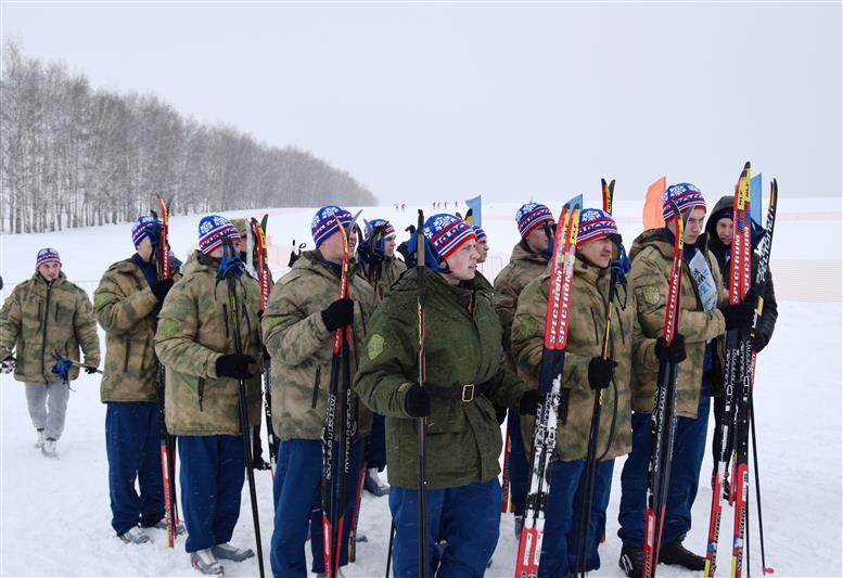 В Нижегородской области военнослужащие и сотрудники Росгвардии приняли участие в забеге «Лыжня России-2021»