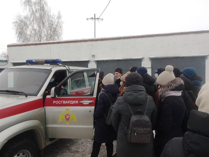 В Новосибирске военнослужащие и сотрудники Росгвардии присоединились к всероссийской ведомственной акции «Неделя  мужества»