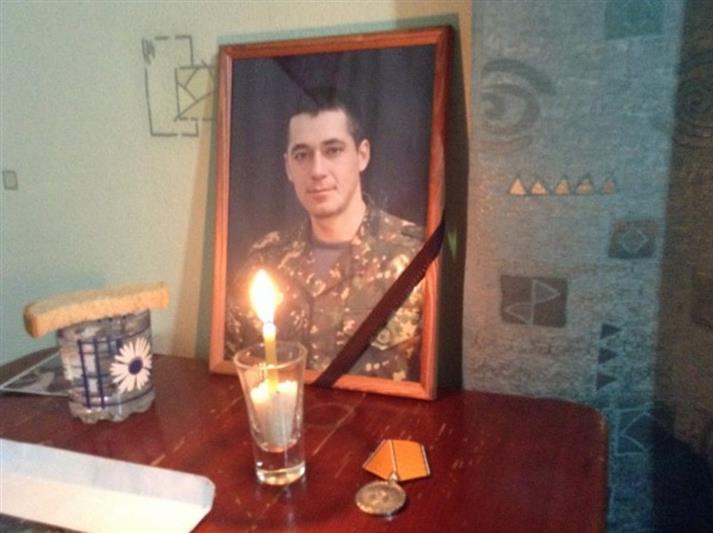 В Кургане росгвардейцы почтили память погибшего спецназовца