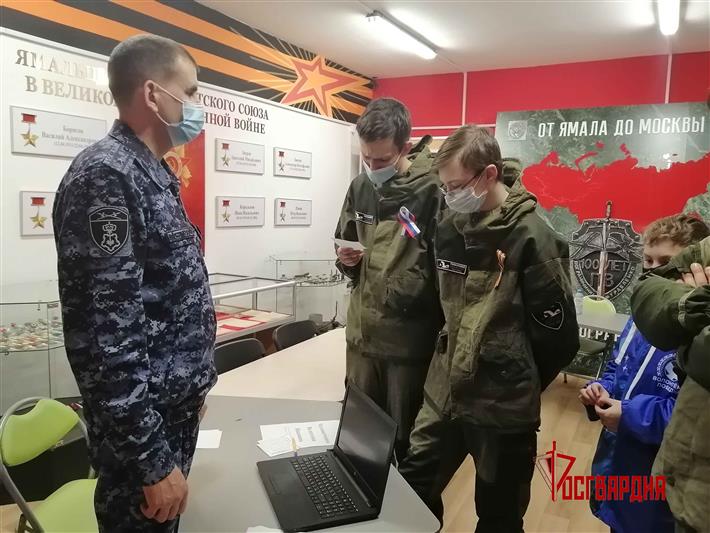В Уральском округе стартовала акция «Один день на службе в Росгвардии»