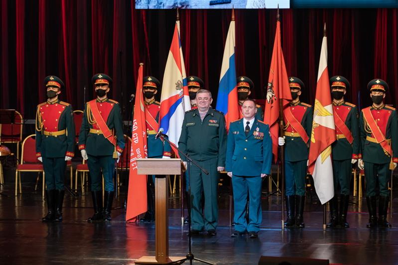 На встрече поколений защитников Отечества врачам Росгвардии вручили государственные  награды