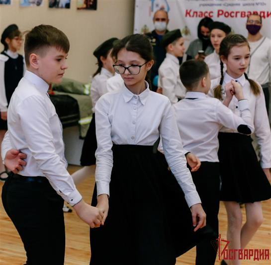 Офицеры ведомства в Югре приняли участие в церемонии посвящения подшефных школьников в кадеты Росгвардии