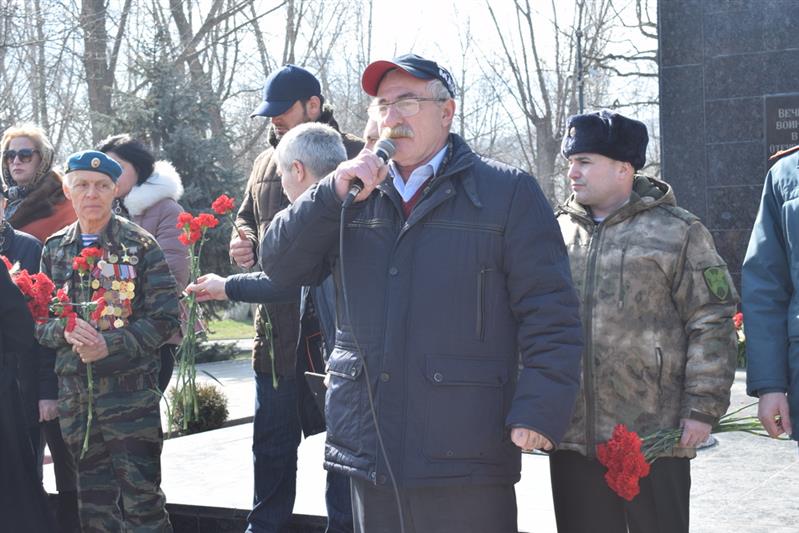 В Дагестане росгвардейцы почтили память павших защитников Отечества