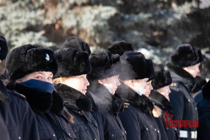 Росгвардия устроила праздник для кадетов ведомства, подшефных школьников и жителей Екатеринбурга (видео)