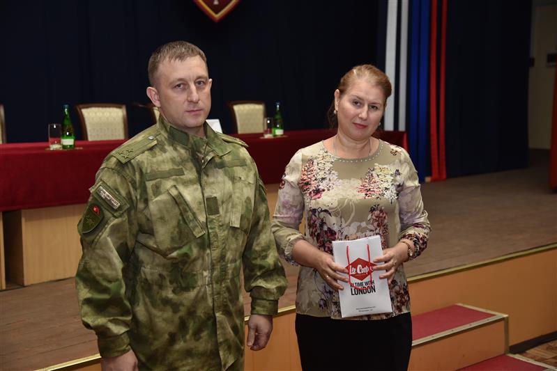 Командир грозненского соединения Росгвардии провел рабочую встречу с педагогическим составом ведомственных учебных заведений
