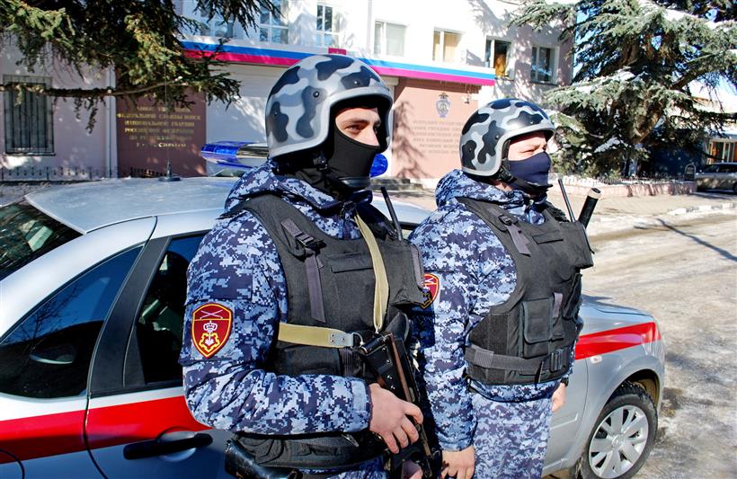 Сотрудники Росгвардии задержали симферопольца, угрожавшего расправой работникам автозаправки
