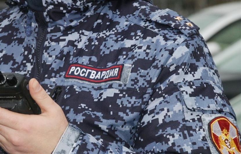 Нарядом вневедомственной охраны Росгвардии в Петербурге задержан мужчина, который угрожал расправой работнику бара