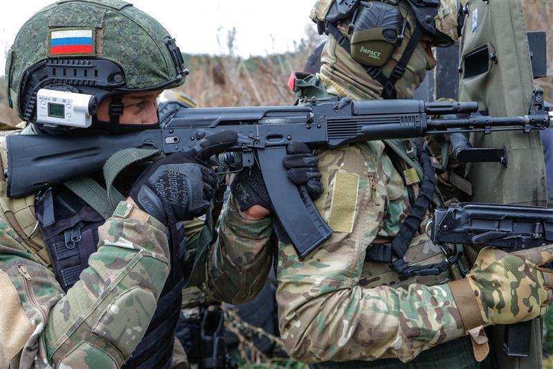 В Белгородской области при содействии ОМОН Росгвардии задержаны подозреваемые в незаконном хранении оружия и боеприпасов