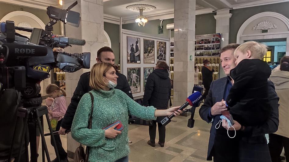 Сводный оркестр полков Росгвардии исполнил композиции Владимира Высоцкого в Севастополе (видео)