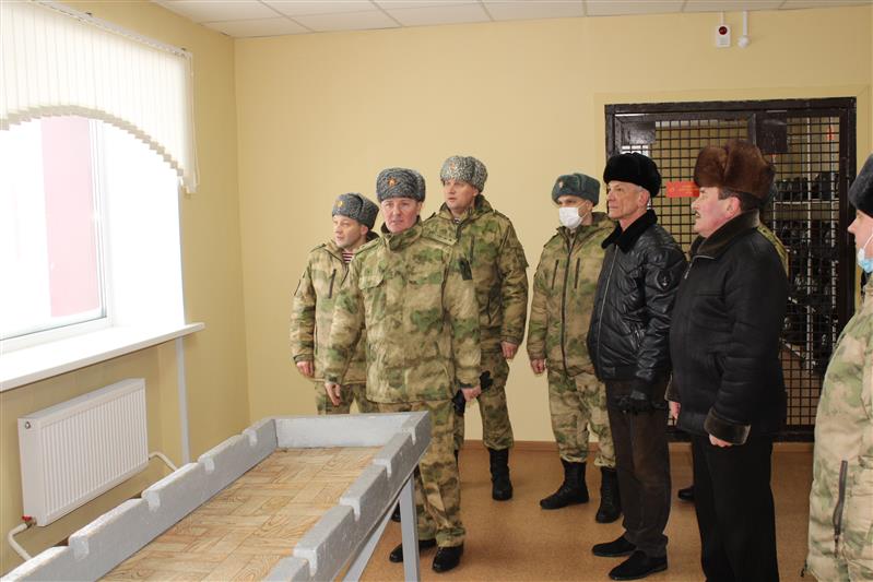 Командующий Сибирским округом Росгвардии открыл новый объект по хранению и обслуживанию военной техники 