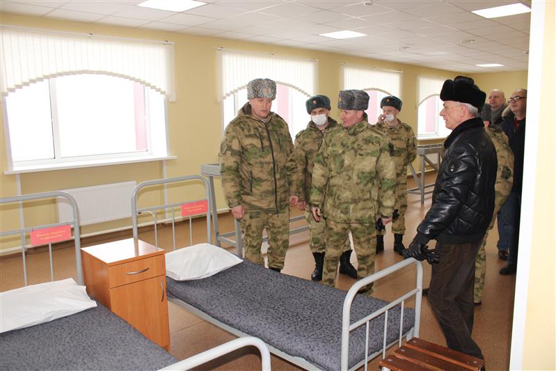 Командующий Сибирским округом Росгвардии открыл новый объект по хранению и обслуживанию военной техники 