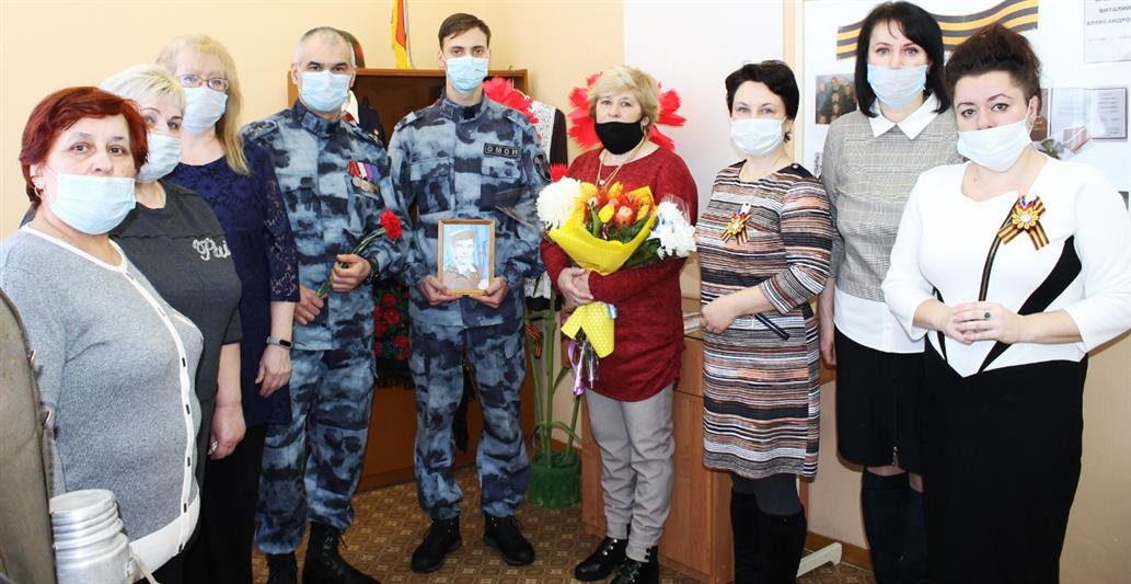В Ивановской области росгвардейцы почтили память погибшего сослуживца 