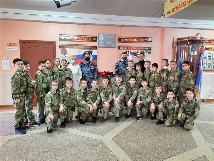 Росгвардейцы  провели уроки мужества для волжских школьников