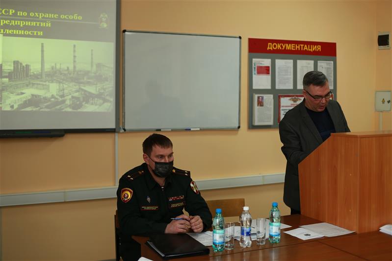 В Новосибирском военном институте Росгвардии состоялась научная конференция, посвященная 210-летию войск правопорядка