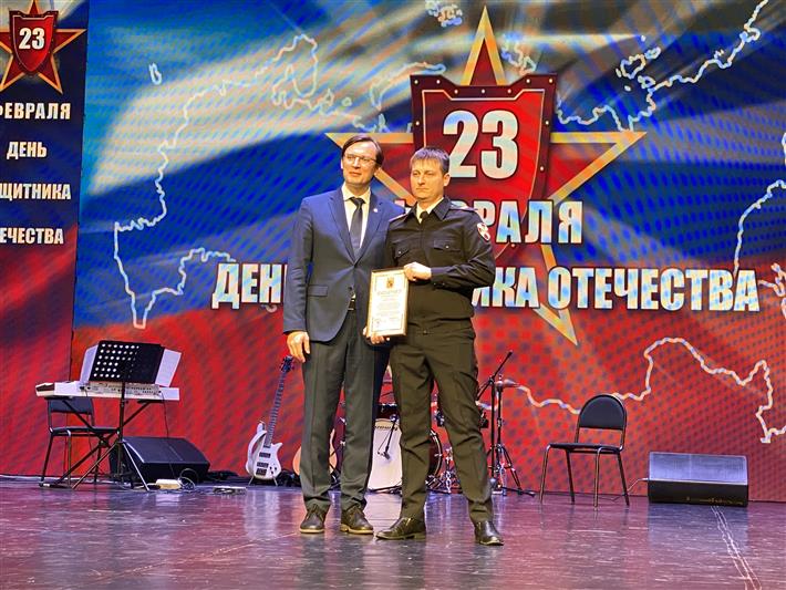 Ансамбль песни и пляски Северо-Кавказского округа Росгвардии поздравил жителей Железноводска с Днем защитника Отечества