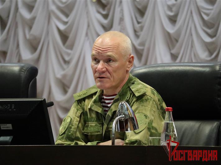 В Уральском округе Росгвардии стартовали сборы кандидатов на поступление в военные академии и университеты Минобороны