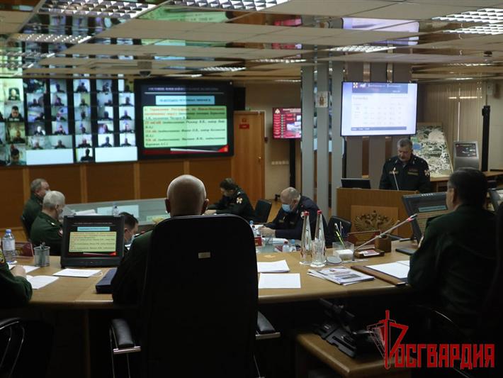 В Уральском округе Росгвардии состоялся военный совет