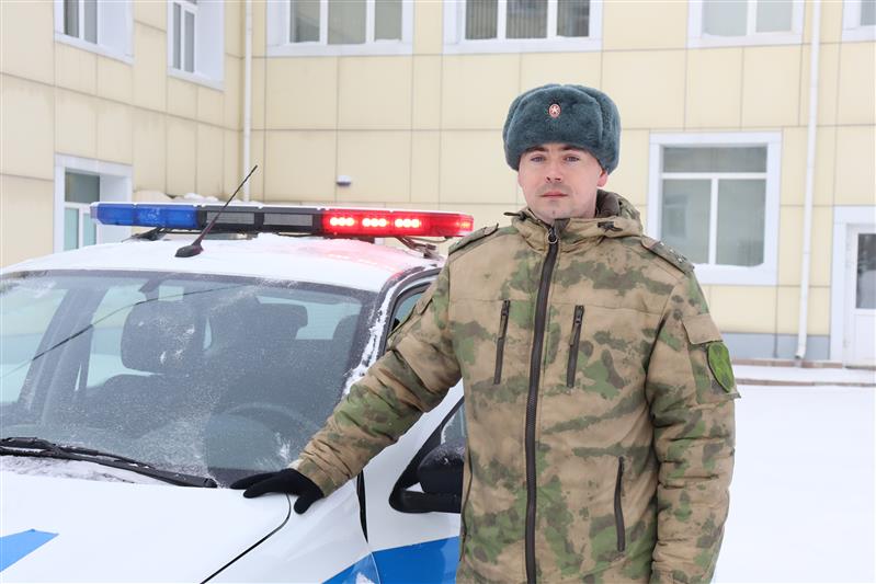 На Дальнем Востоке росгвардеец оказал помощь пострадавшим в ДТП людям