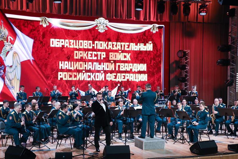 Образцово-показательный оркестр Росгвардии дал  благотворительный концерт для военных врачей и специалистов института имени Н.Ф. Гамалеи
