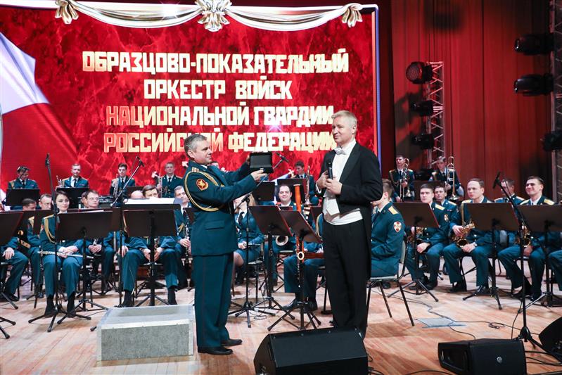 Образцово-показательный оркестр Росгвардии дал  благотворительный концерт для военных врачей и специалистов института имени Н.Ф. Гамалеи
