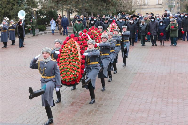 В Ростове-на-Дону росгвардейцы приняли участие в торжественных мероприятиях в честь Дня защитника Отечества