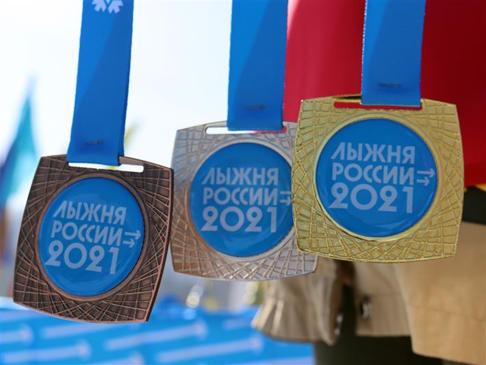 Сотрудники и военнослужащие Сибирского округа приняли участие во всероссийской акции «Лыжня России-2021»
