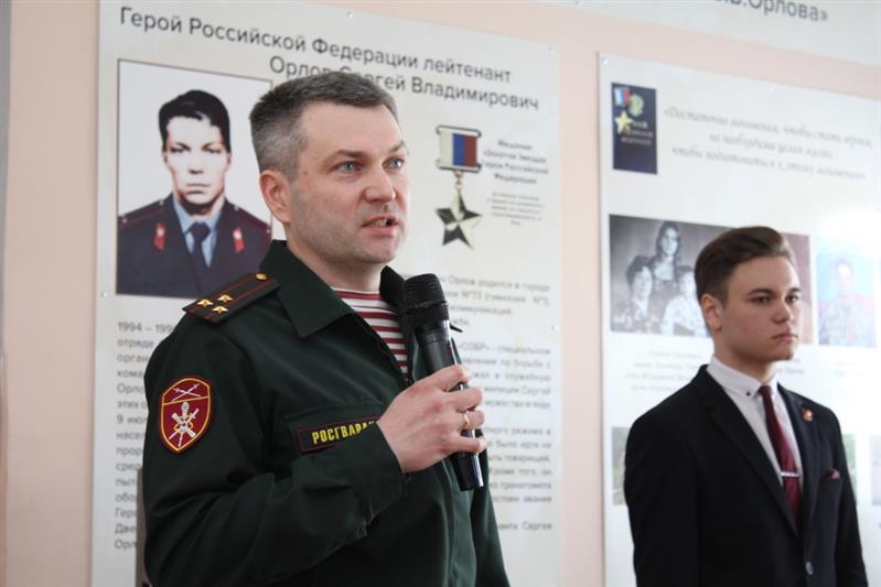 Мемориальную доску героически погибшему офицеру СОБР открыли в Хабаровске 